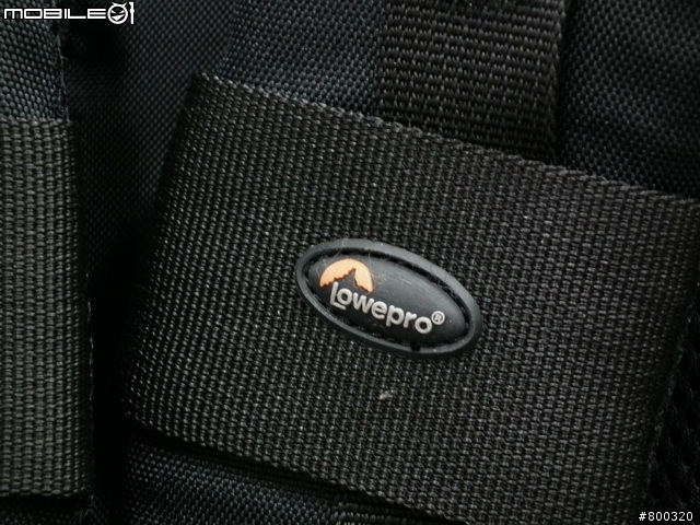 [開箱] 帶大腳架旅遊Lowepro CompuRover AW 羅普 電腦羅孚客 相機後背包