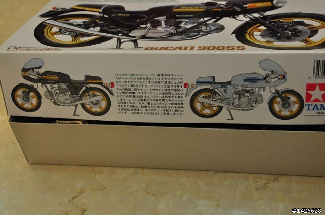機車聰聰聰 --- 1/12  DUCATI 900SS 製作分享