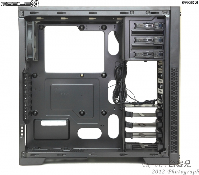 Corsair入門Gaming Case 300R簡單輕鬆看