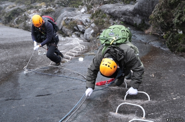 [神山-沙巴] 神山加碼極限攀岩Via Ferrata-Low's Peak Circuit 差點回不來了20120228