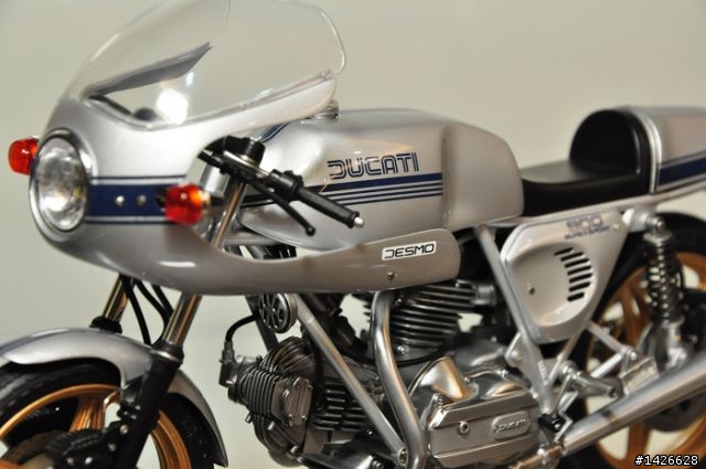 機車聰聰聰 --- 1/12  DUCATI 900SS 製作分享