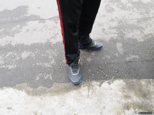 工作壓力大嗎？ 慢跑吧!!  Reebok Zigtech開箱分享