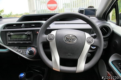 [不專業開箱圖] Prius C