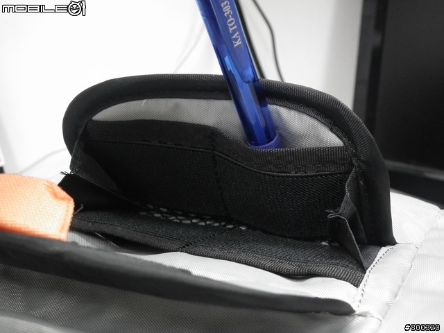 [開箱] 帶大腳架旅遊Lowepro CompuRover AW 羅普 電腦羅孚客 相機後背包