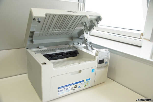 體積小美型兼顧性價比事務機 ~ SAMSUNG SCX-3405雷射白斬雞！