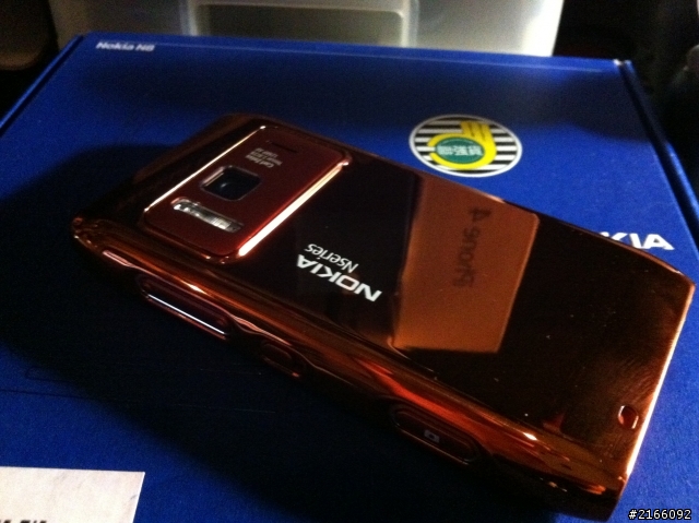 （分享）N8硬殼（橘）LUMIA 800硬殼（洋紅）