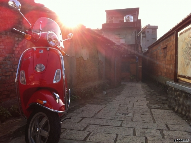 VESPA LX125 紅通通小遊北埔