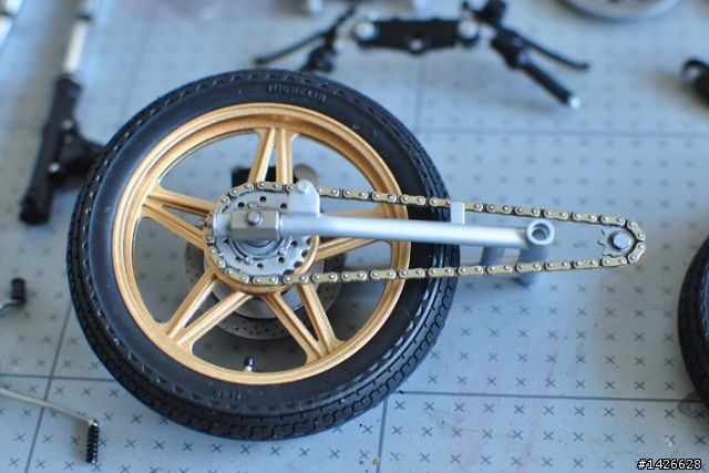 機車聰聰聰 --- 1/12  DUCATI 900SS 製作分享