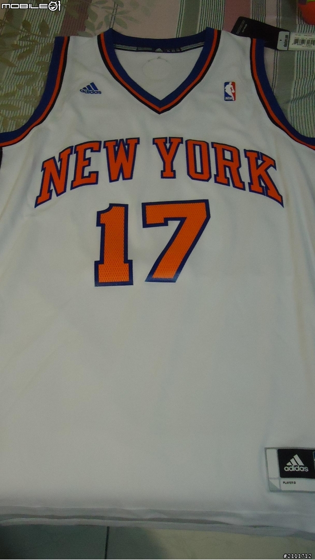 分享開箱：尼克隊 林書豪 Jeremy Lin #17 球衣 Swingman(球迷版)