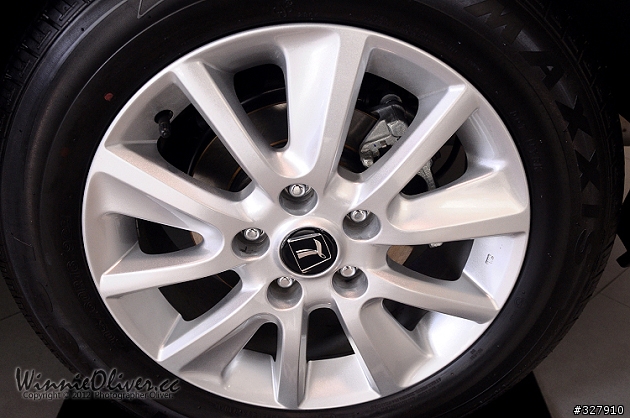 【記錄】LUXGEN 5 Sedan 高雄賞車會，多角度呈現（圖很多，#2 新增實車寫真、#6試做S5專屬桌布）