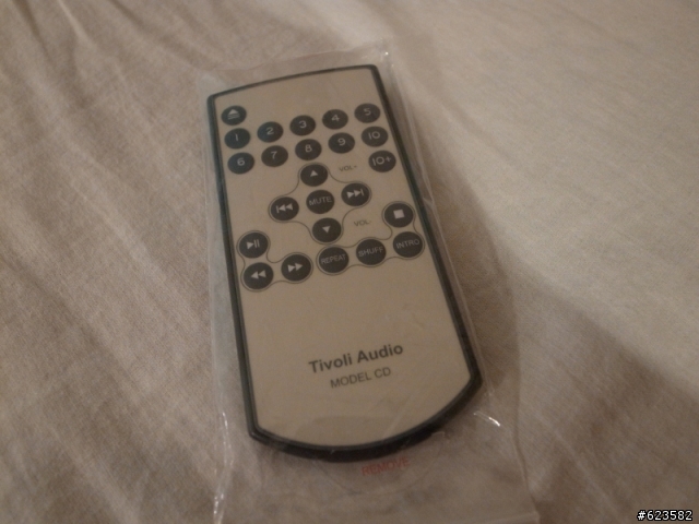 Tivoli model CD 搖控器 長的不一樣??