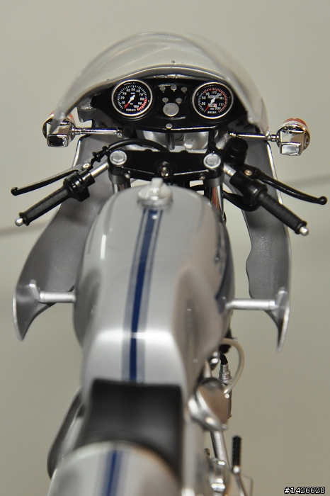 機車聰聰聰 --- 1/12  DUCATI 900SS 製作分享