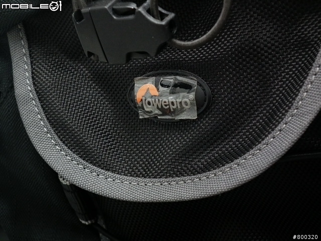 [開箱] 帶大腳架旅遊Lowepro CompuRover AW 羅普 電腦羅孚客 相機後背包