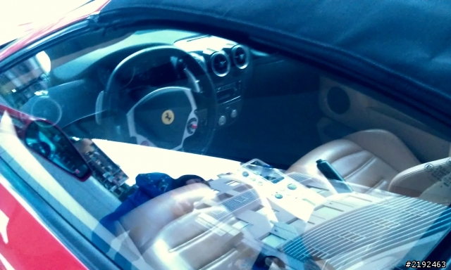 我們學校的後面拍到經典美車