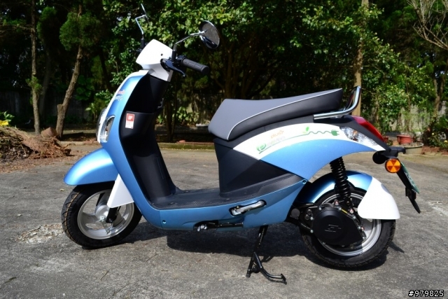 [開箱] 中華汽車 e-moving plus。