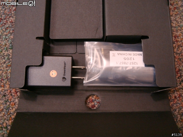 [開箱]Sony Xperia S 尊榮慶生版 It's a Sony!