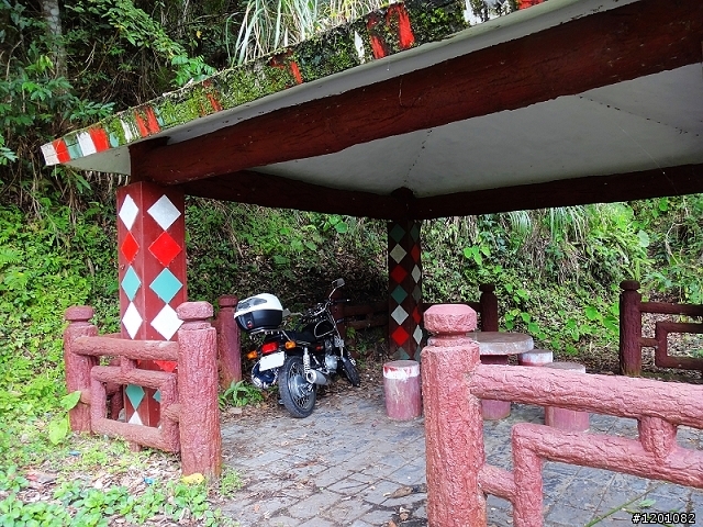 原本只是想騎車的，可是卻鐵了腿「嘎拉賀溫泉&彩虹瀑布」