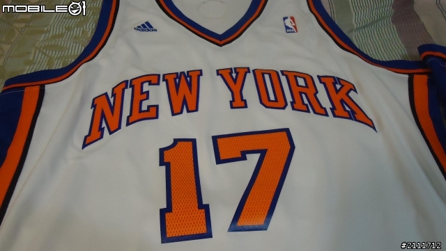 分享開箱：尼克隊 林書豪 Jeremy Lin #17 球衣 Swingman(球迷版)