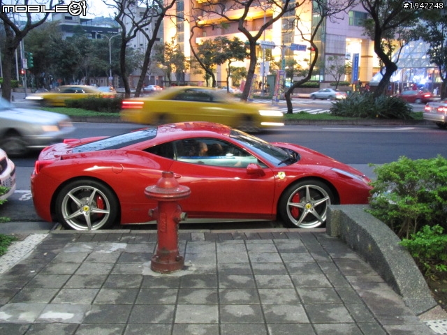458 Italia與SLS AMG Coupe