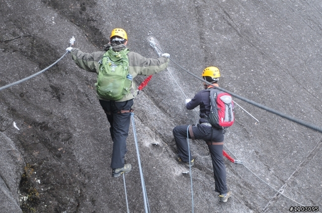 [神山-沙巴] 神山加碼極限攀岩Via Ferrata-Low's Peak Circuit 差點回不來了20120228