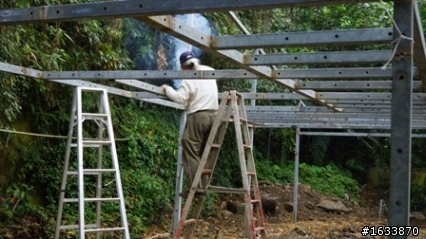  DIY簡單蓋鋼構木屋