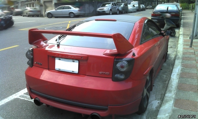 這台改裝TRD的celica是哪一年的跑車?還不錯看!路上極少見!