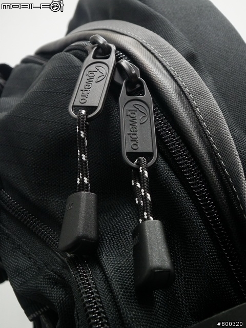 [開箱] 帶大腳架旅遊Lowepro CompuRover AW 羅普 電腦羅孚客 相機後背包