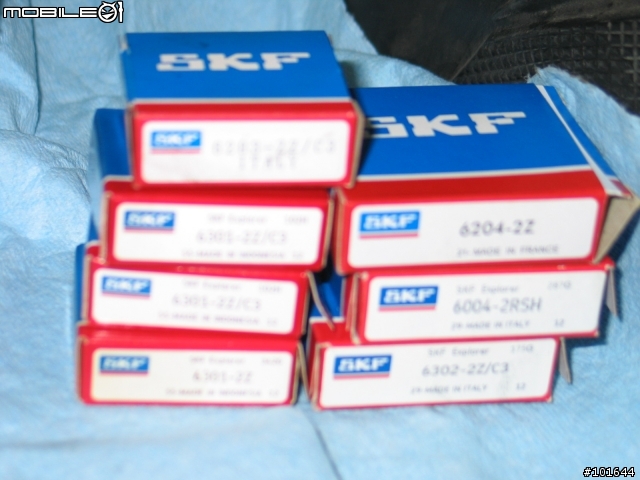 隨手拍之傳動齒輪箱內軸承耗材更換. 三陽戰將150噴射雙碟.