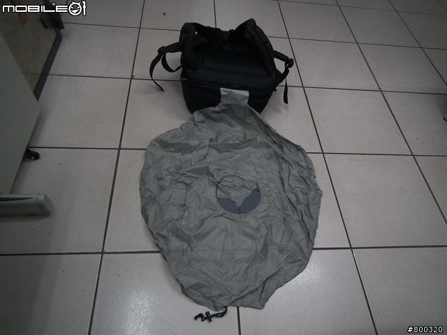 [開箱] 帶大腳架旅遊Lowepro CompuRover AW 羅普 電腦羅孚客 相機後背包