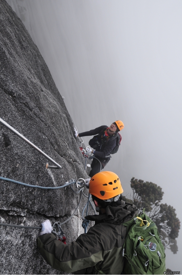 [神山-沙巴] 神山加碼極限攀岩Via Ferrata-Low's Peak Circuit 差點回不來了20120228
