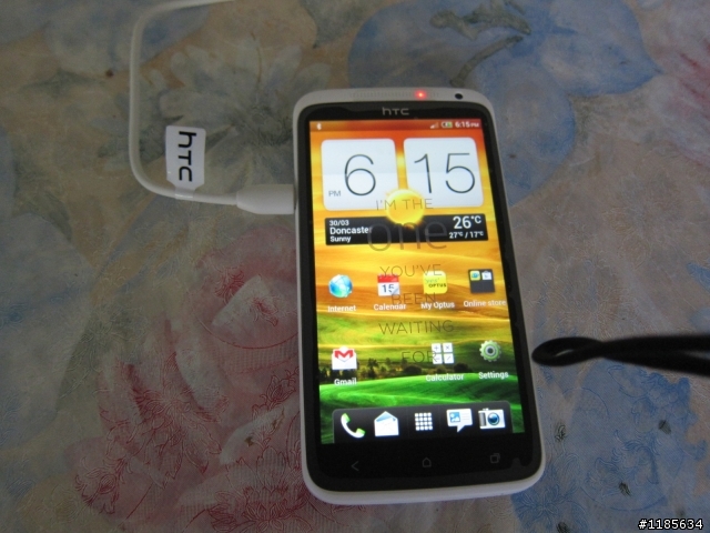 [澳洲] HTC One X 開箱 （疑似淺黃斑又出現）