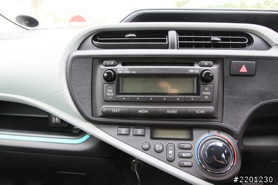[不專業開箱圖] Prius C