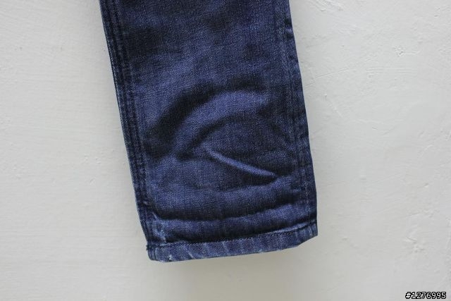 [簡單開箱]首次跌入油坑 DIESEL THAVAR 885S