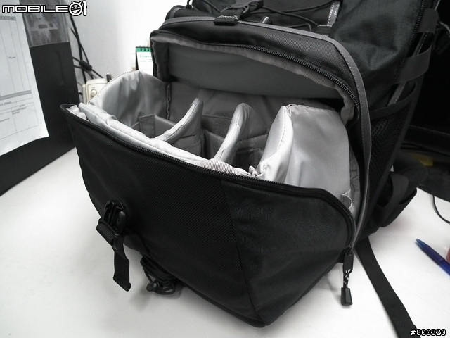 [開箱] 帶大腳架旅遊Lowepro CompuRover AW 羅普 電腦羅孚客 相機後背包
