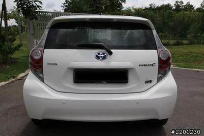 [不專業開箱圖] Prius C