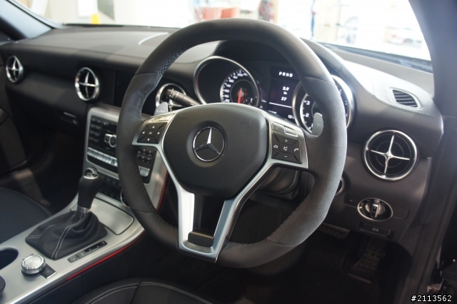 -01首發- The New Mercedes-Benz R172 SLK 55 AMG