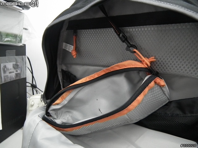 [開箱] 帶大腳架旅遊Lowepro CompuRover AW 羅普 電腦羅孚客 相機後背包