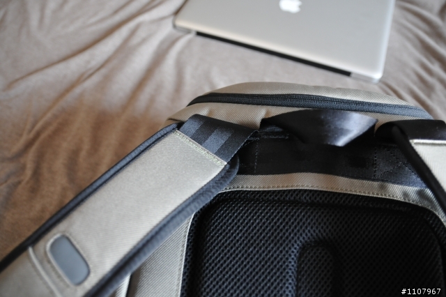 （開箱筆電背包）INCASE Range Backpack for MacBook Pro 15"