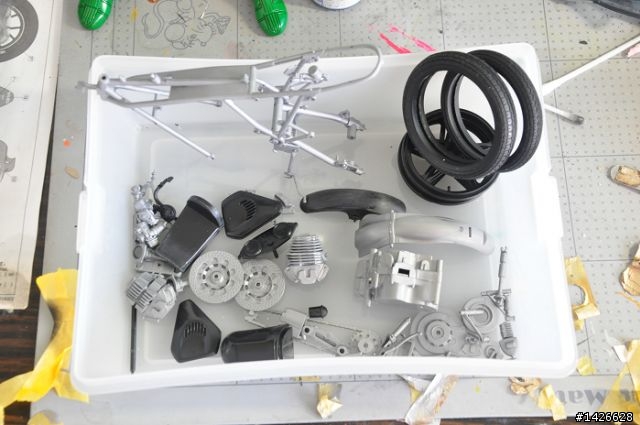 機車聰聰聰 --- 1/12  DUCATI 900SS 製作分享