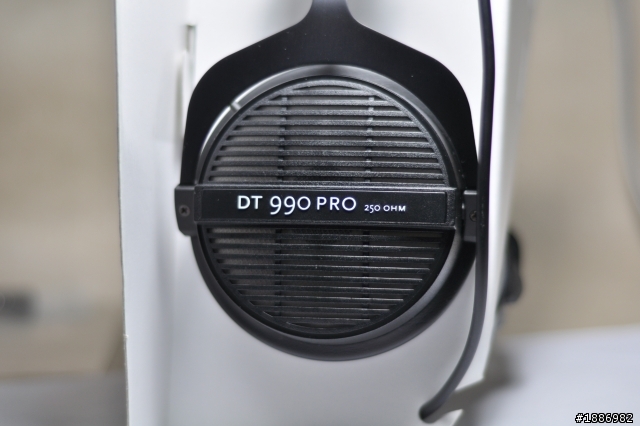 [純開箱分享] Beyerdynamic DT990 Pro