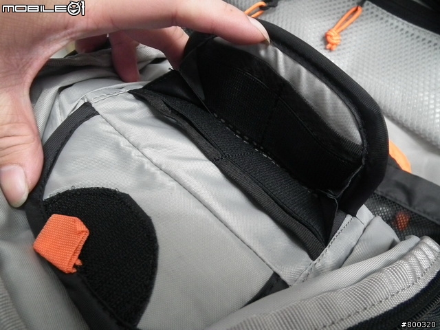 [開箱] 帶大腳架旅遊Lowepro CompuRover AW 羅普 電腦羅孚客 相機後背包