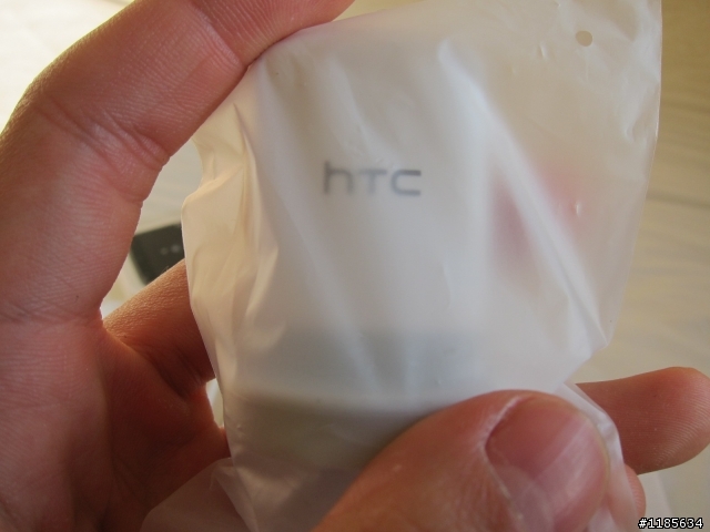[澳洲] HTC One X 開箱 （疑似淺黃斑又出現）