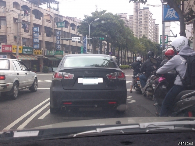 遇到一台全車Carbon