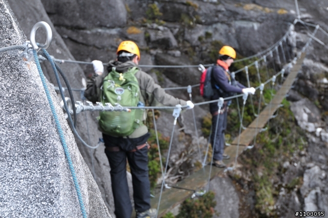 [神山-沙巴] 神山加碼極限攀岩Via Ferrata-Low's Peak Circuit 差點回不來了20120228