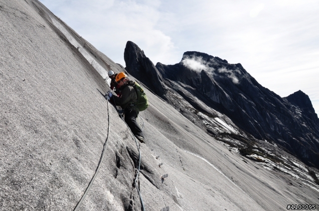 [神山-沙巴] 神山加碼極限攀岩Via Ferrata-Low's Peak Circuit 差點回不來了20120228