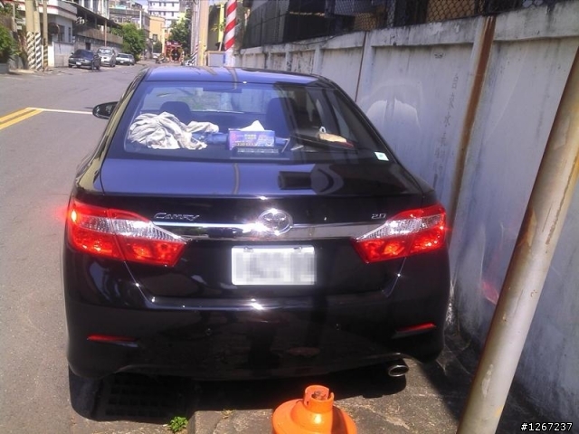今天剛拿到的CAMRY~忙了一整天(圖有點多~~)