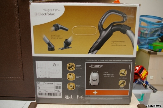 ELECTROLUX 8871 吸塵器 簡單開箱文