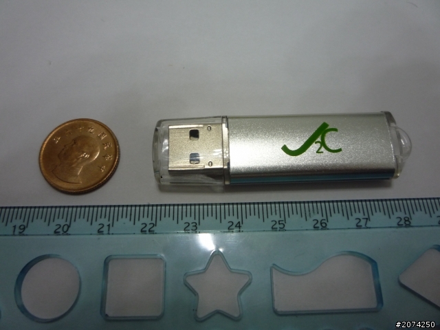 【開箱】J2C USB 3.0 16GB 隨身碟(速度比標示的慢很多，感覺被騙了)