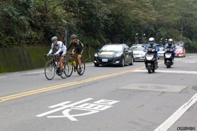 2012 環台賽-桃園站 乳姑山登山點前1公里