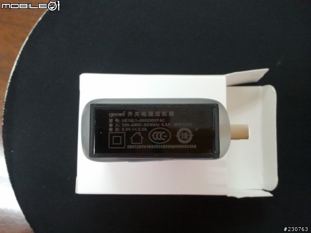 一次三台大陸 9.7" MID +ONDA Vi30 8" 開箱